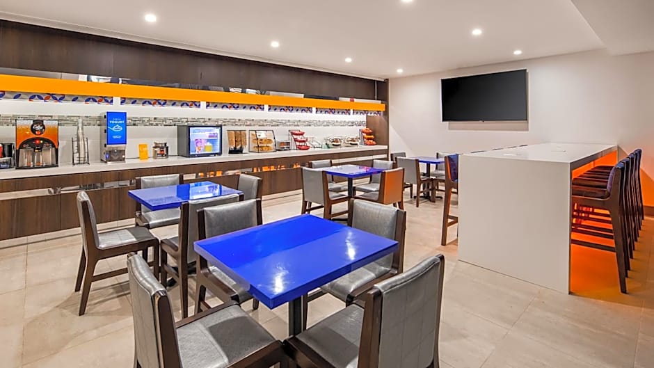 GLo Best Western Brooklyn NYC