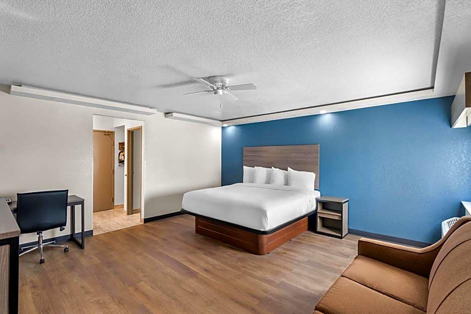 Baymont by Wyndham Arlington At Six Flags Dr