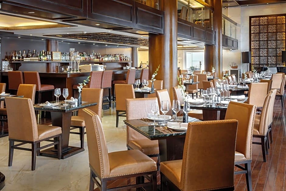 Paradise Suites Hotel