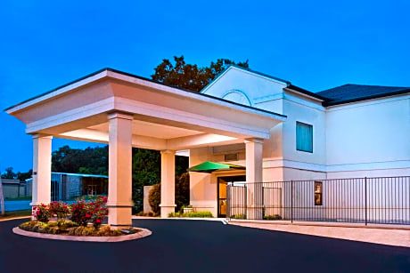 Super 8 by Wyndham Ft. Oglethorpe GA/Chatt TN Area