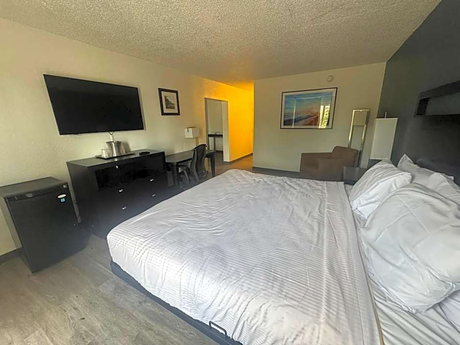 Express Inn & Suites