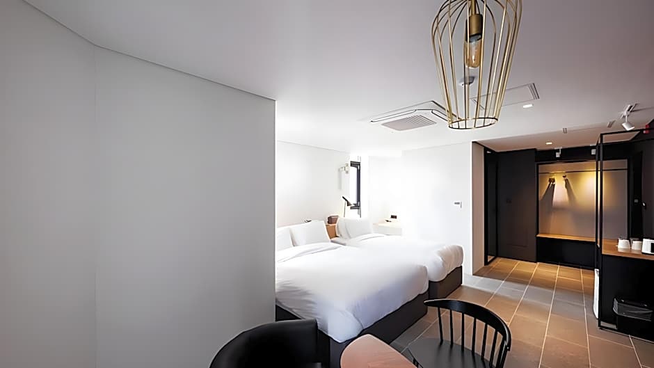 Gangneung Boutique Hotel Bombom