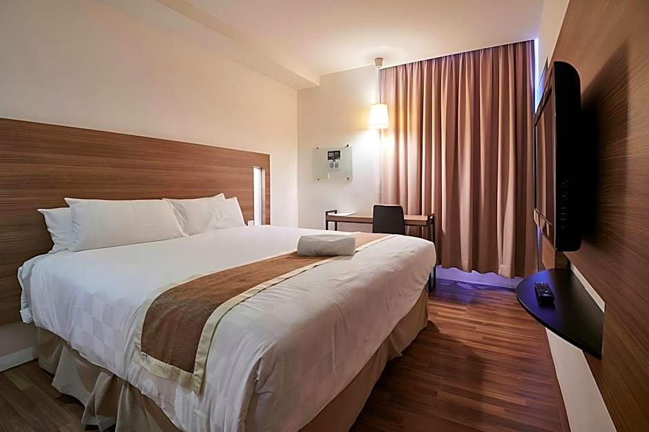 The Leverage Business Hotel (Bandar Baru Mergong)