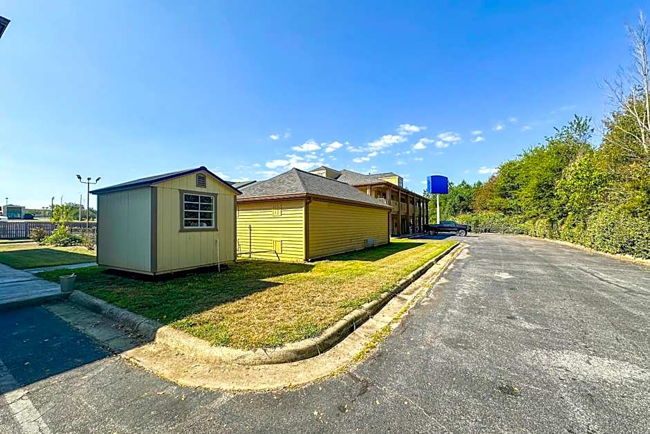 Bonita Lakes Inn by Capital O Meridian I20