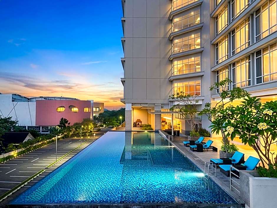 Grand Mercure Solo Baru