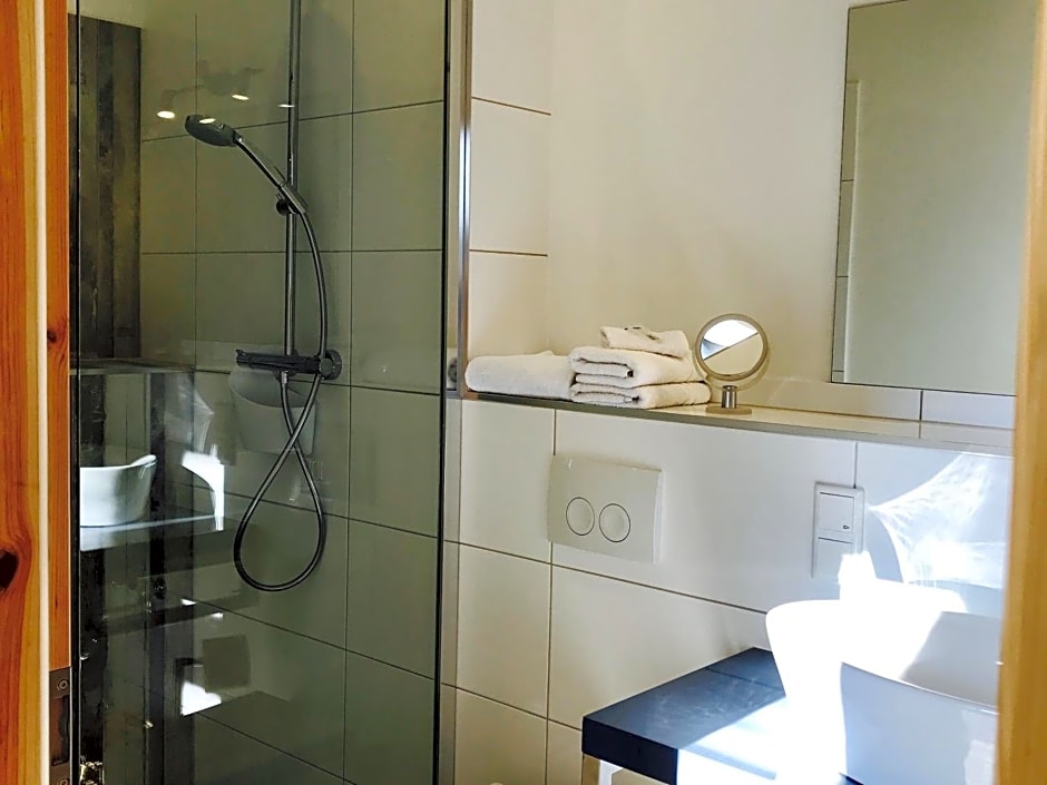 Dein Gutshof Hotel & Ferienwohnungen