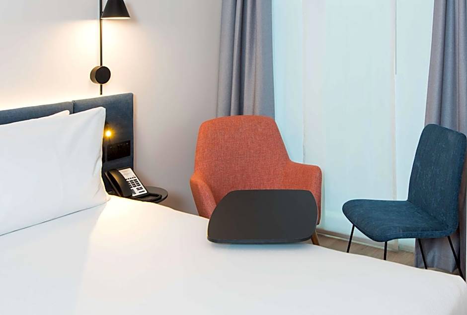 Hampton by Hilton London Park Royal