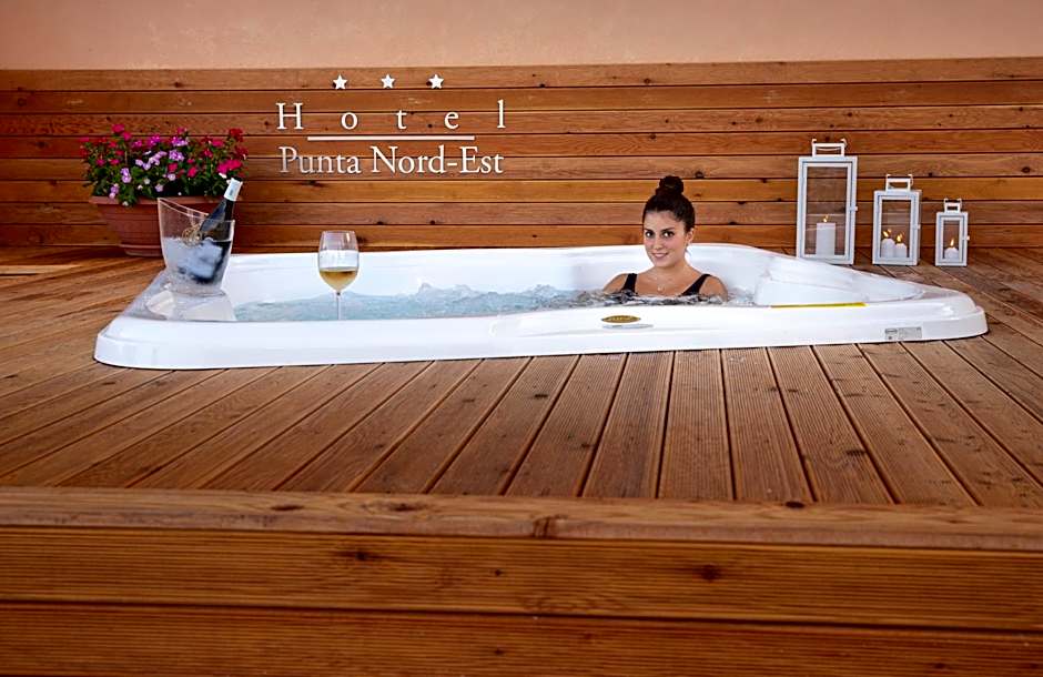 Hotel Punta Nord Est