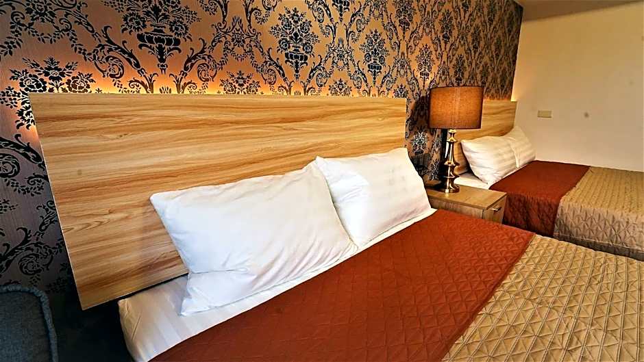 Relaxing Studio five in Bacolod across Ayala Mall