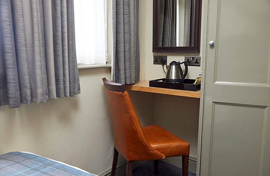 Red Lion Hotel by Greene King Inns