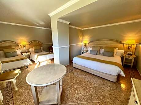 Classic Quadruple Room