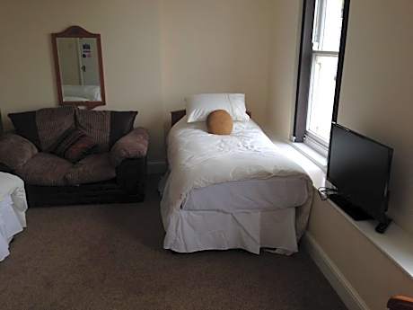 Comfort Triple Room with Shower