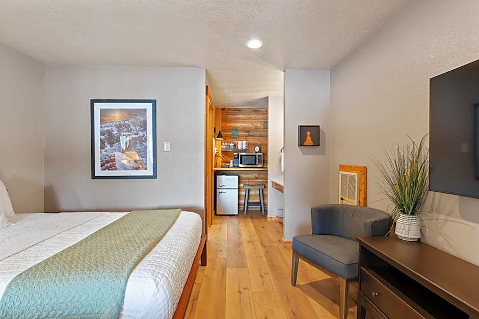 Duck Creek Village Inn