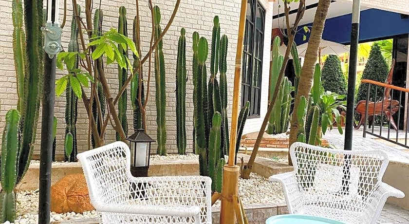 JOMTIEN longstay hotel