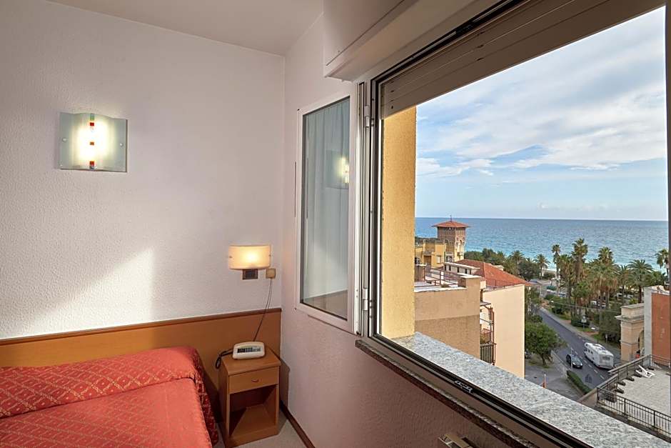 Hotel Careni Villa Italia