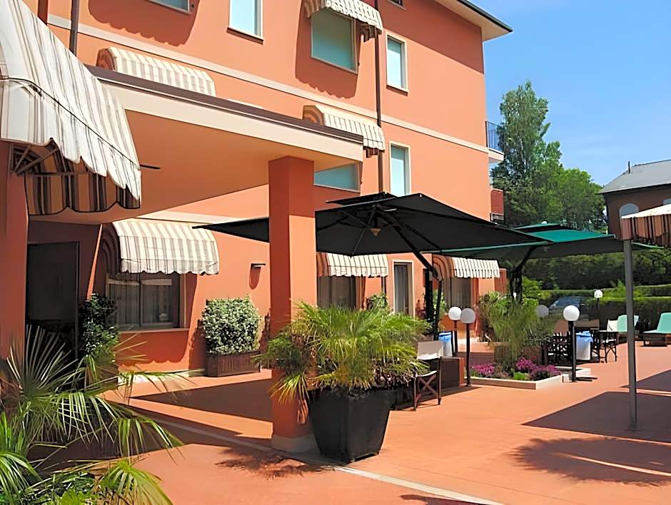 Hotel Liu