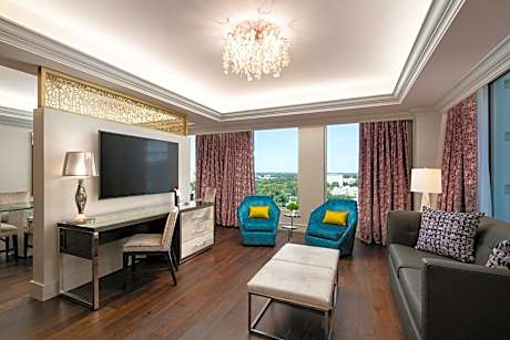 2 Bedroom Presidential Suite, Bedroom 1: 1 King, Bedroom 2: 1 King, Sofa bed, City view