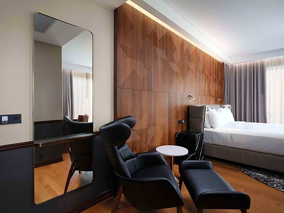 Iceland Parliament Hotel, Curio Collection by Hilton