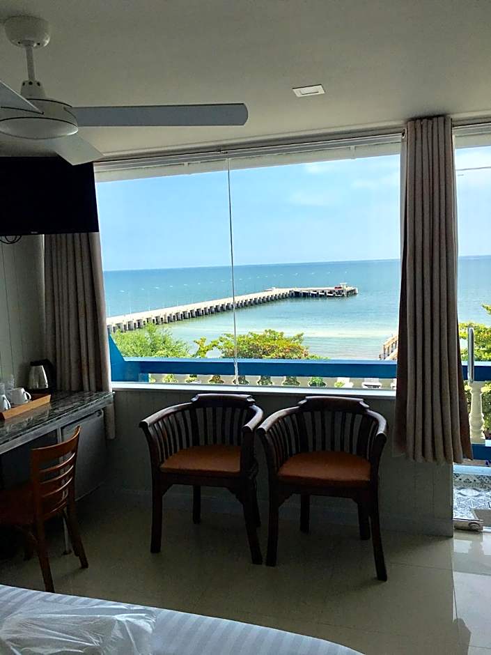 PierView Rooms