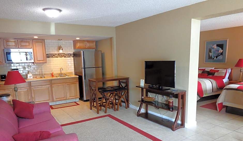 Days Inn by Wyndham Cocoa Cruiseport West At I-95/524