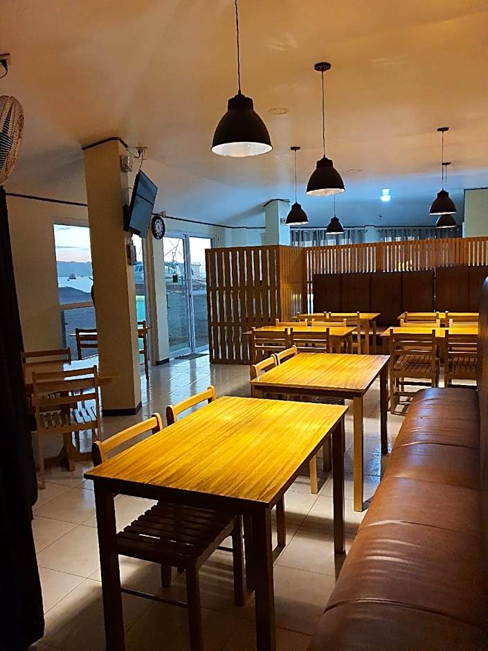 S-E Hotel And Residence