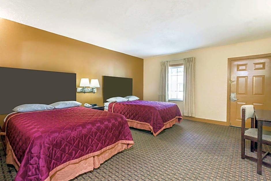 Knights Inn Glen Allen – Glen Allen, VA
