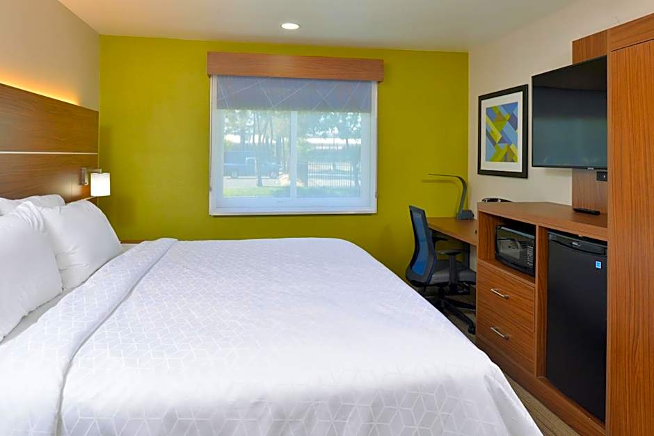 Holiday Inn Express Santa Rosa North By IHG