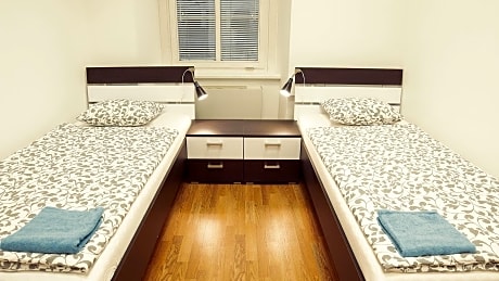 Standard Twin Room with Shared Bathroom