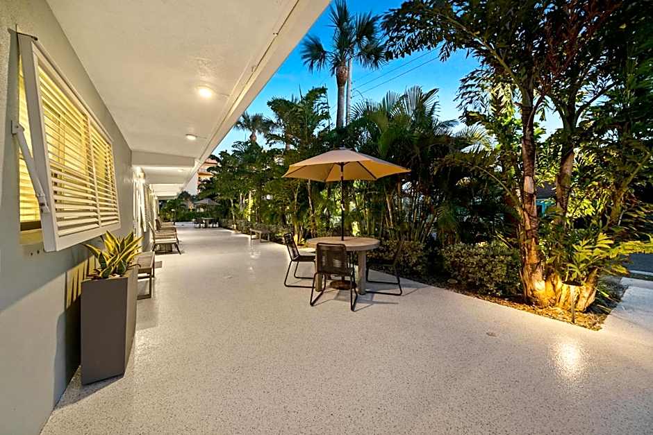 Boutique Vacation Rental Complex At Beach