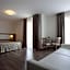 Hotel Columbia & Ninfea