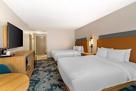 Queen Room with Two Queen Beds - Mobility and Hearing Access/Non-Smoking