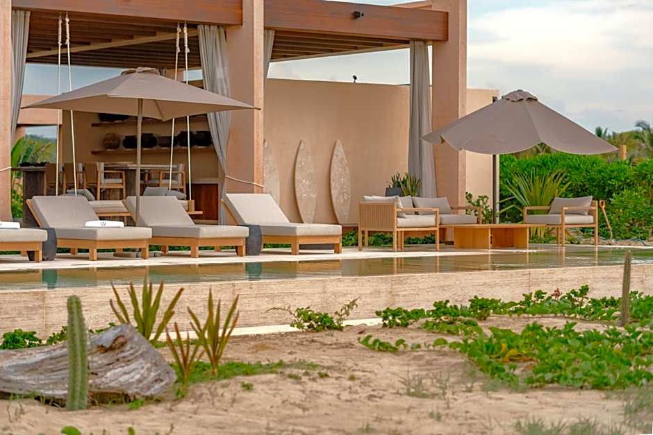 ONTO House Puerto Escondido