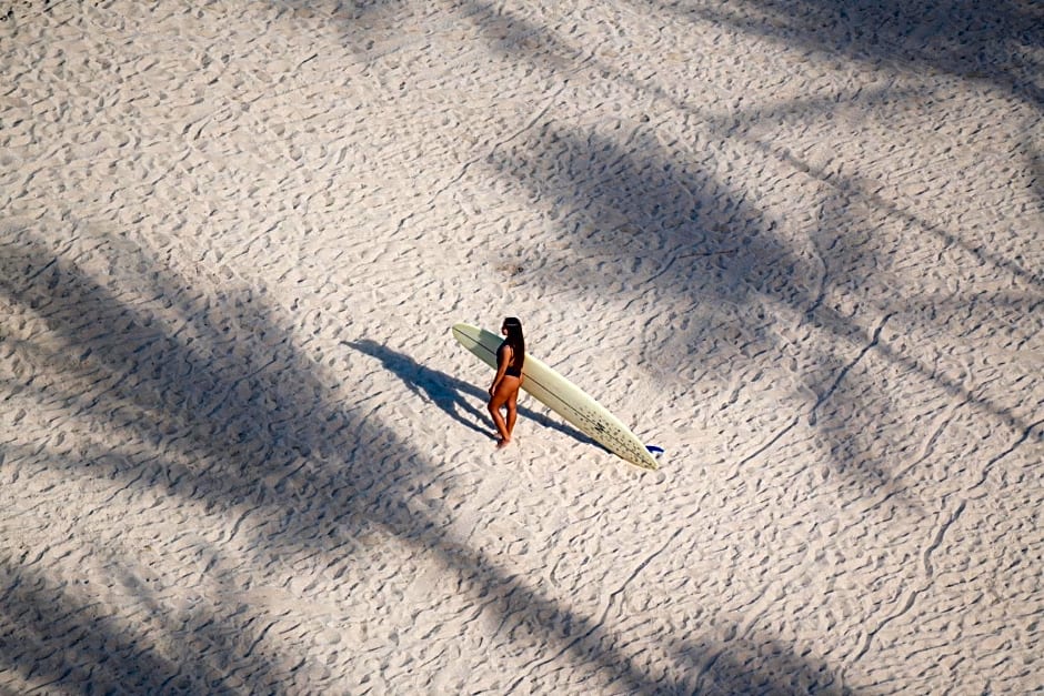 Kaimana Beach Hotel