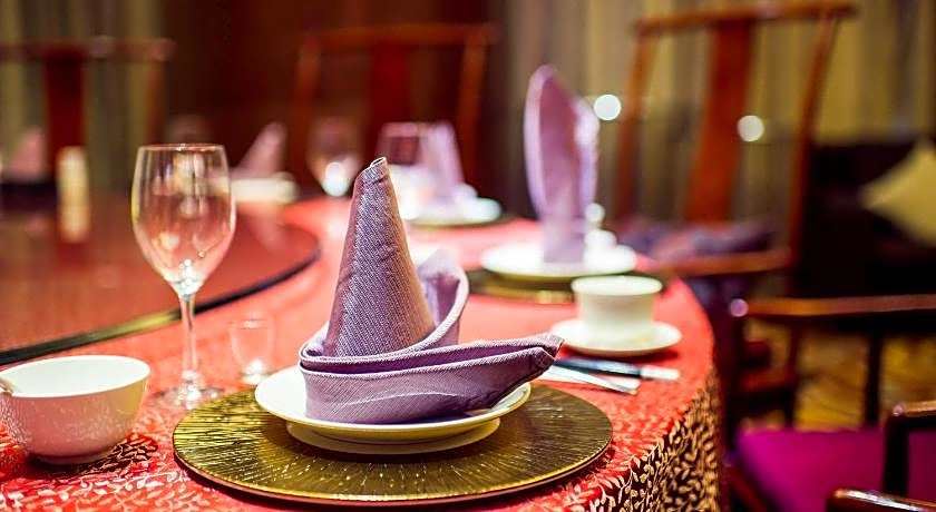 Pullman Linyi Lushang Hotel