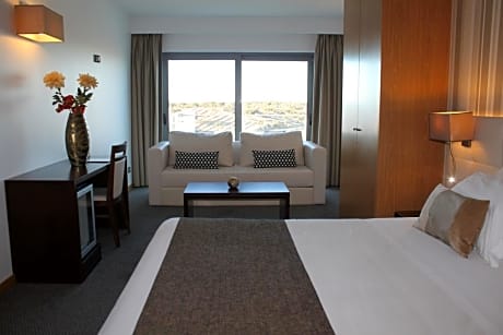 Superior Suite with countryside view
