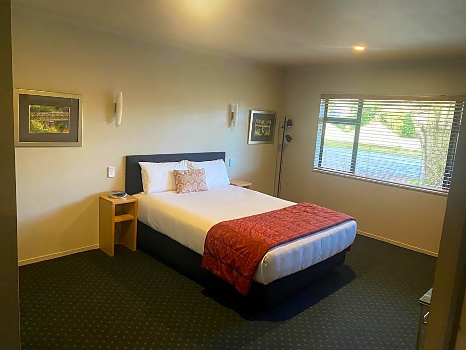 Bentleys Motor Inn