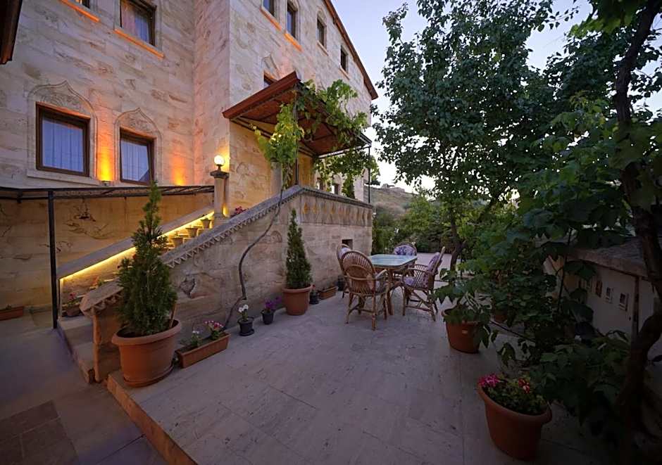 ShoeString Stone House