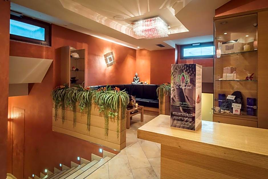Hotel St. Raphael