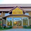 RoomQuest Golden Triangle Premium Collection