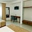 LA LOMA SUITES