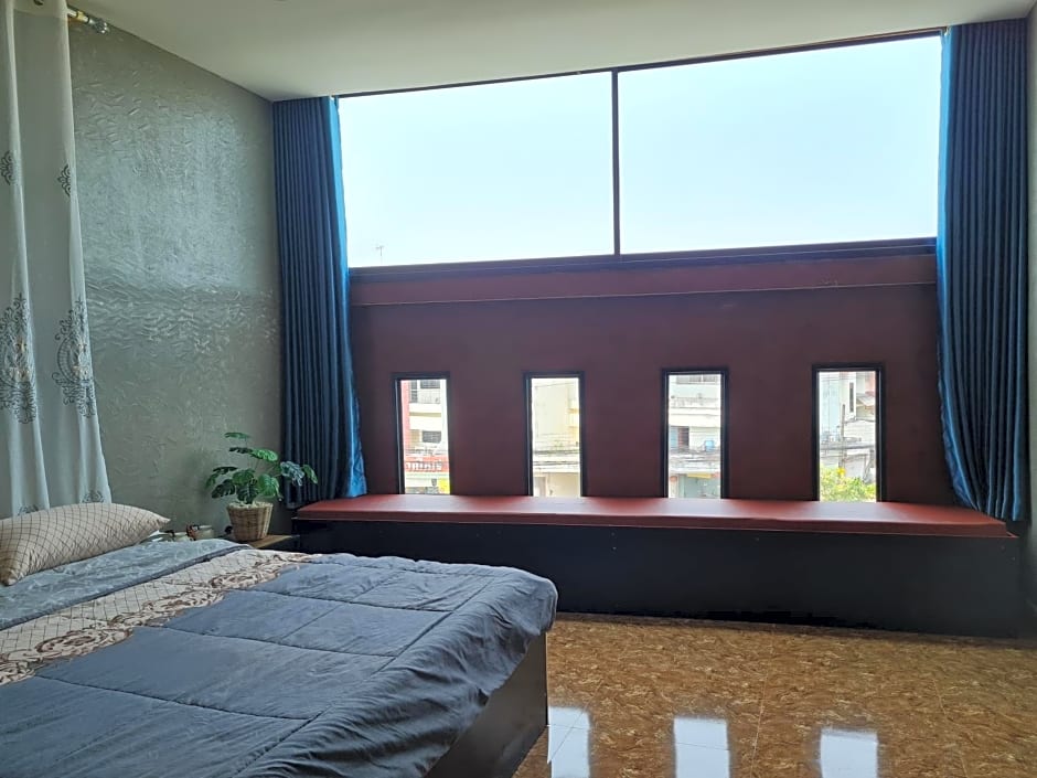 The Greenergy - NO LIFT - Book 48 hrs ahead - 4th floor