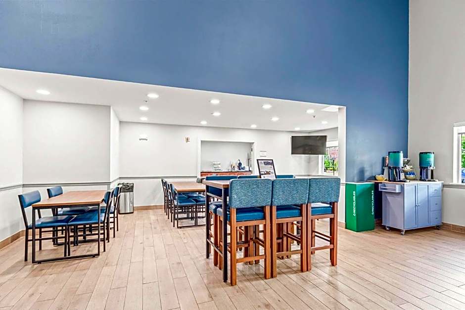 Quality Inn & Suites On The River