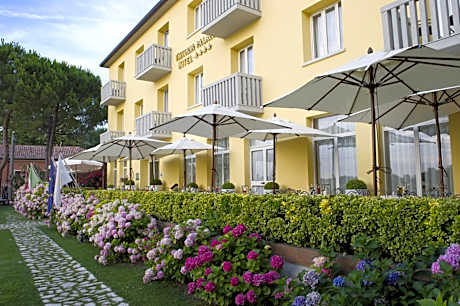 Viktoria Palace Hotel