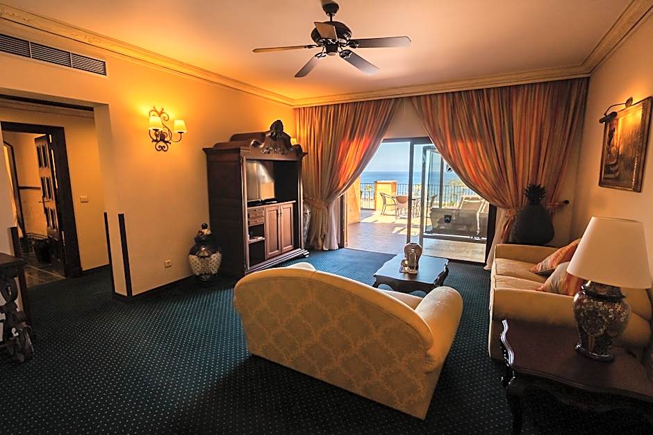 Photo 1 of 11 of Suite, Sea View