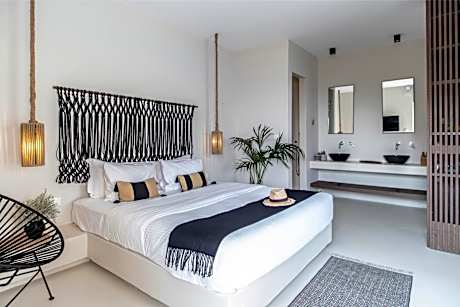 Superb Room with Sea View and Hot Tub