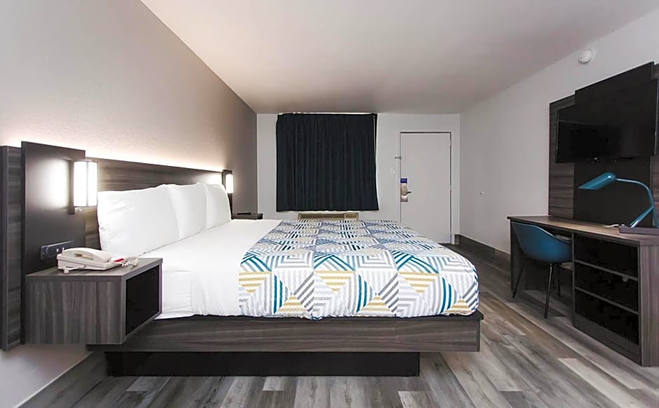 Studio 6 Houston TX Medical Center NRG Stadium