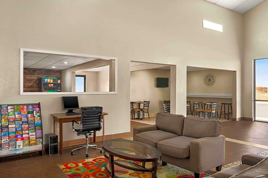 Super 8 by Wyndham Gainesville TX