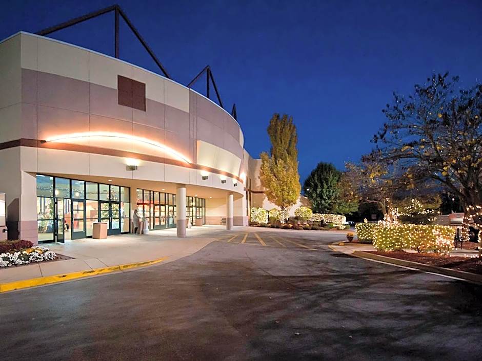 Branson Hillside Hotel