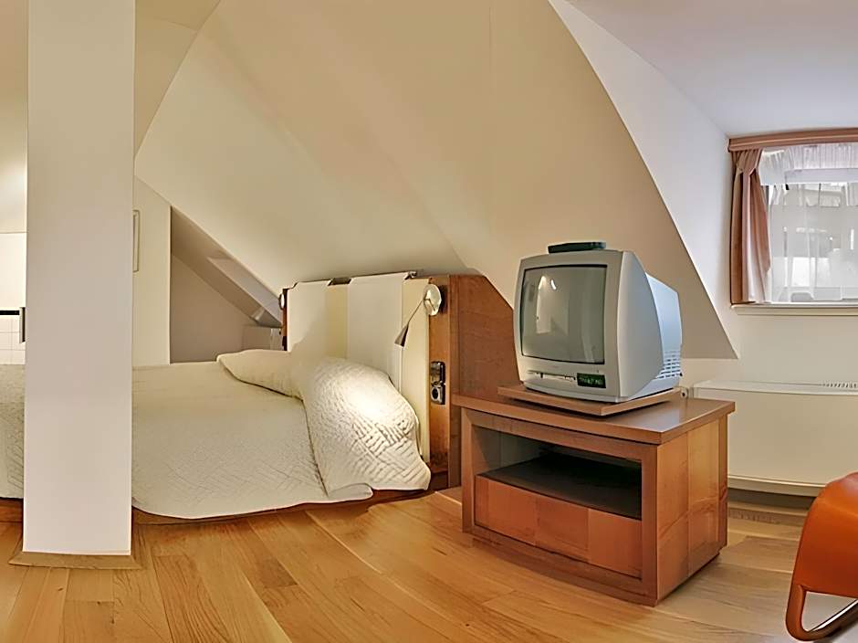 The Golden Wheel Boutique Hotel