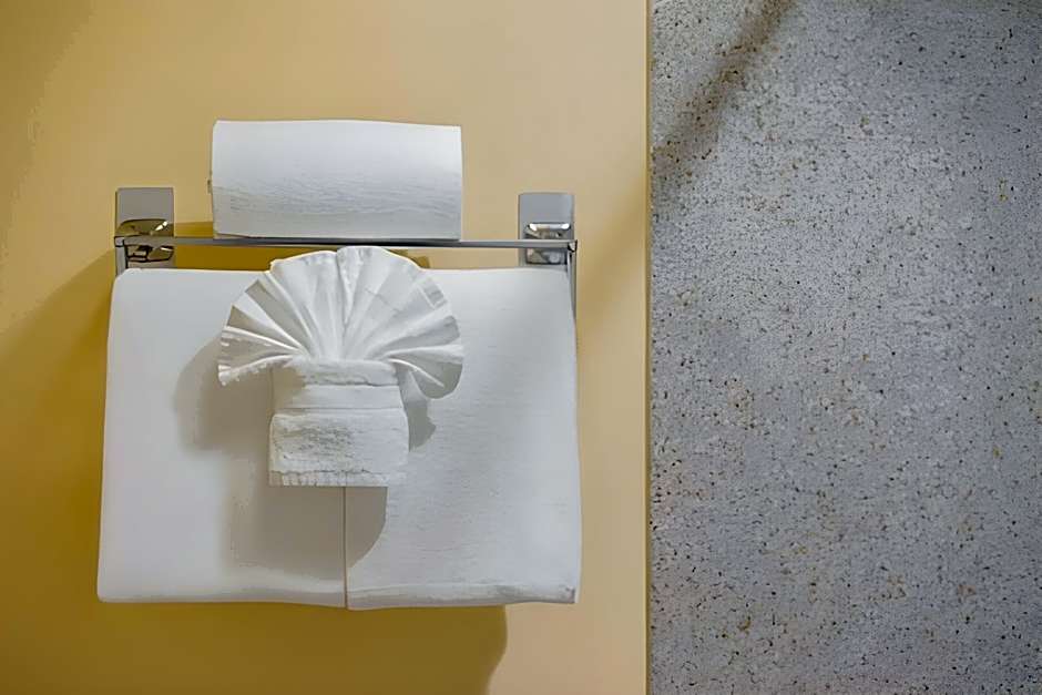 Oakland Airport Executive Hotel
